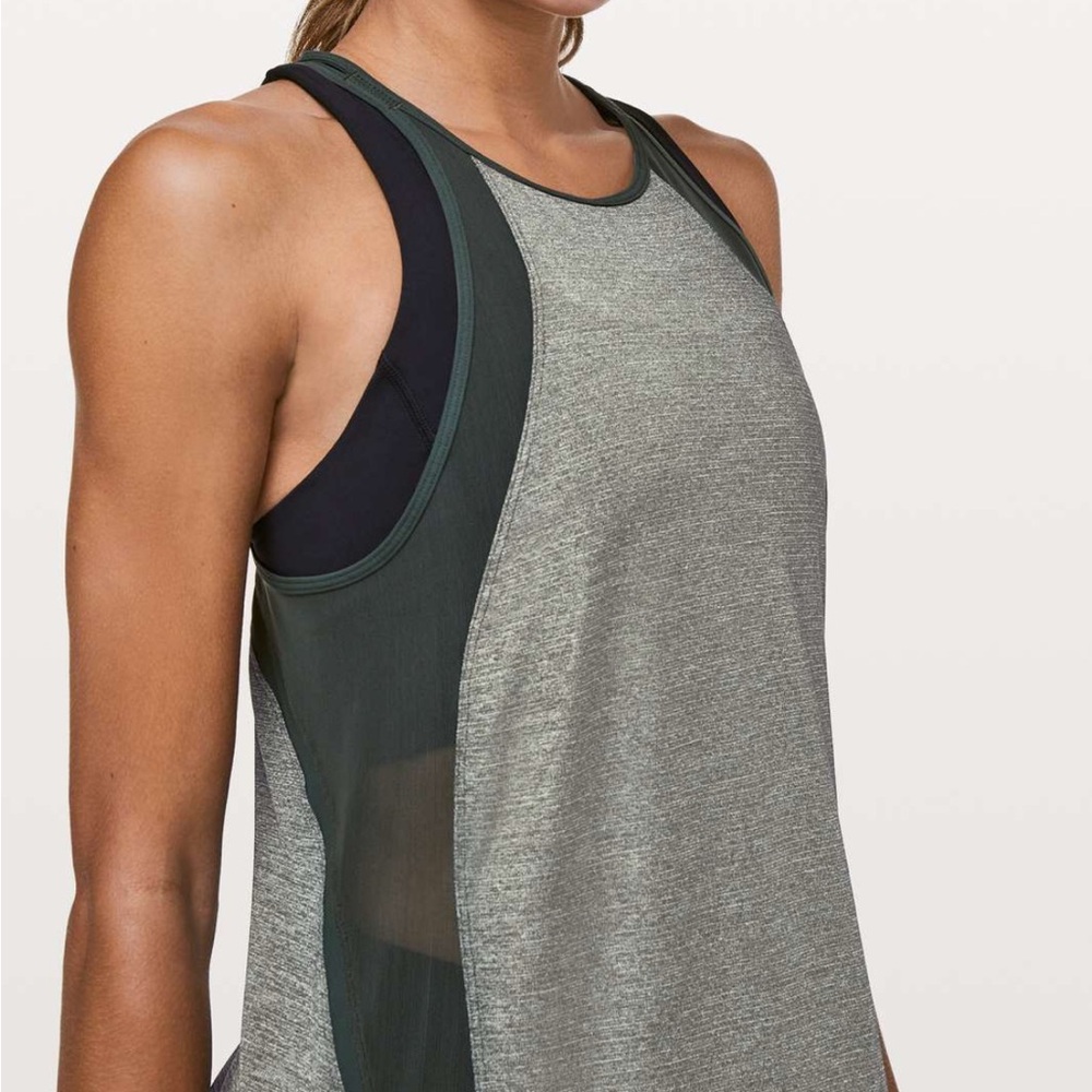 Lululemon Run Off Tank Size 4/6 Small Camo Green Mesh Athletic Top